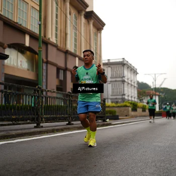 Runner Photo 8542789