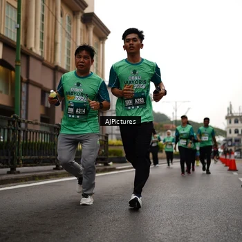 Runner Photo 8542801