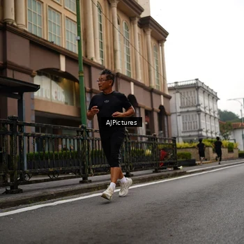 Runner Photo 8542815