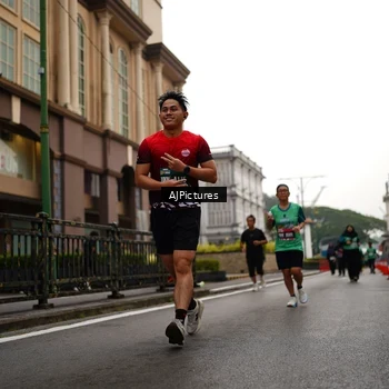 Runner Photo 8542819