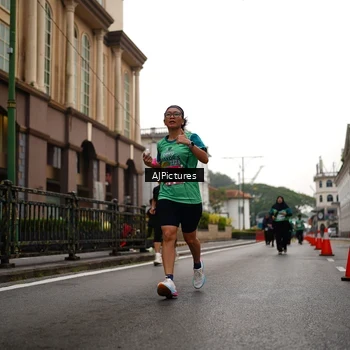 Runner Photo 8542820