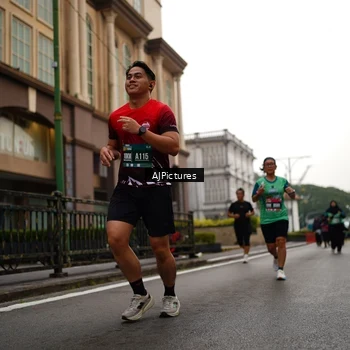 Runner Photo 8542822
