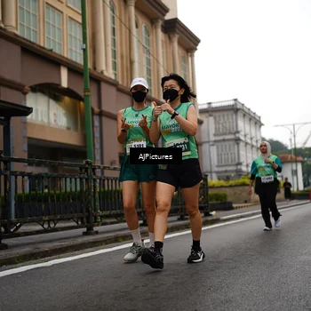 Runner Photo 8542824