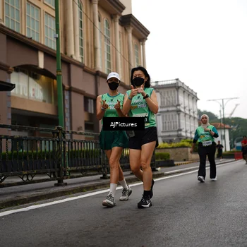 Runner Photo 8542835