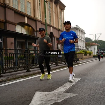 Runner Photo 8542842