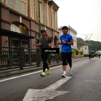 Runner Photo 8542843