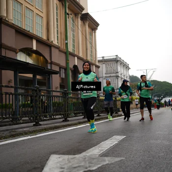 Runner Photo 8542859