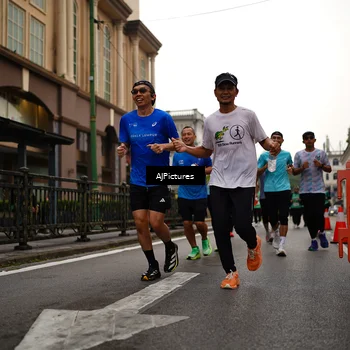 Runner Photo 8542864