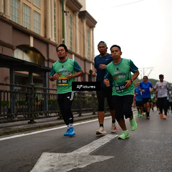 Runner Photo 8542873