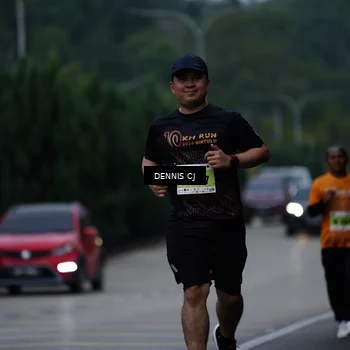 Runner Photo 8543003