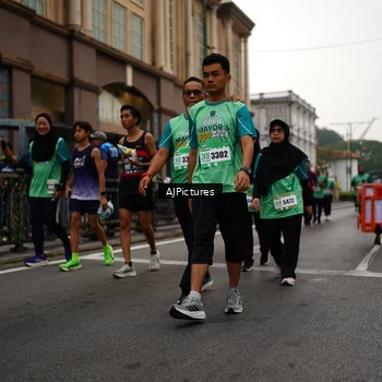 Runner Photo 8543005