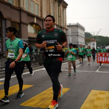 Runner Photo 8543027