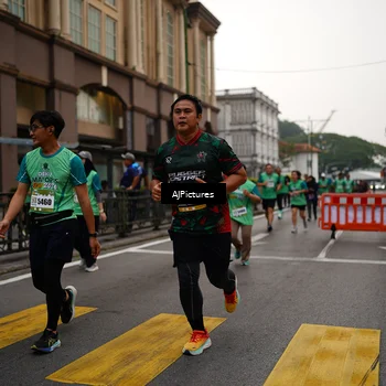 Runner Photo 8543037