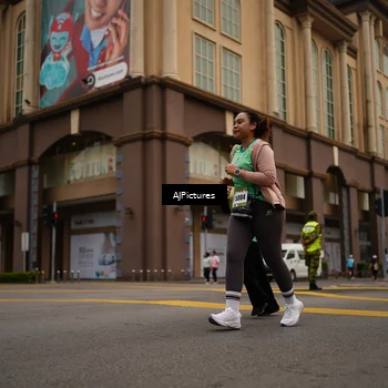 Runner Photo 8543044