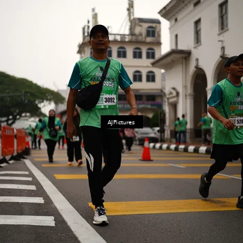 Runner Photo 8543071