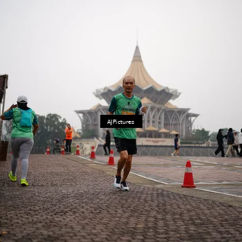 Runner Photo 8543074