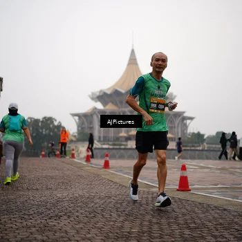 Runner Photo 8543081