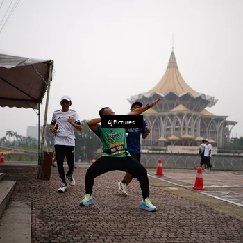 Runner Photo 8543102