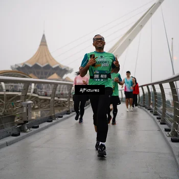 Runner Photo 8543120