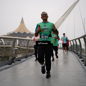 Runner Photo 8543121