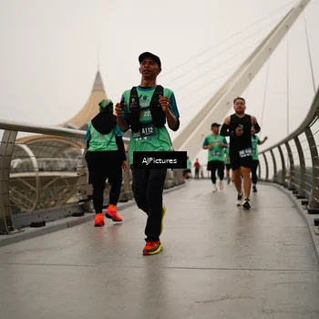 Runner Photo 8543144