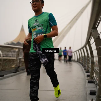 Runner Photo 8543202
