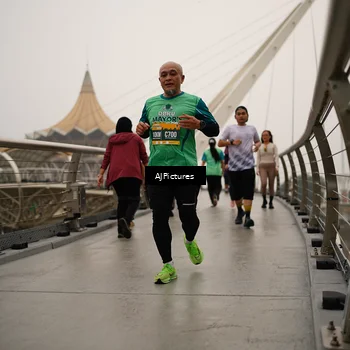 Runner Photo 8543218