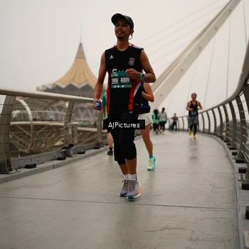 Runner Photo 8543252