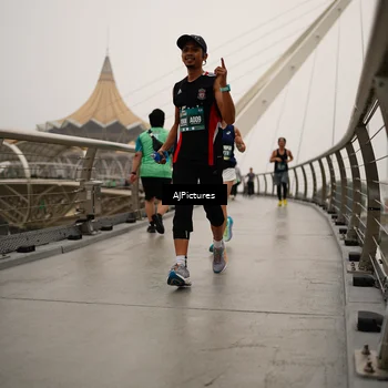 Runner Photo 8543258