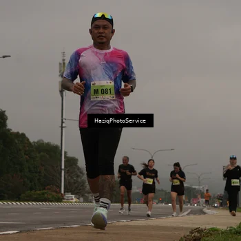Runner Photo 8543285