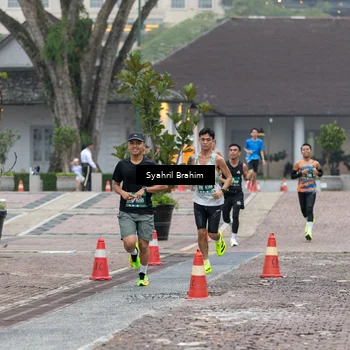 Runner Photo 8543367