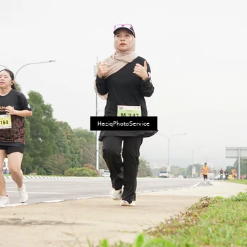 Runner Photo 8543421