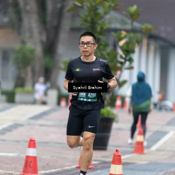 Runner Photo 8543472