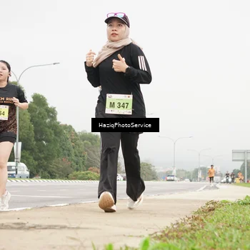 Runner Photo 8543480