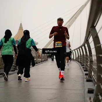 Runner Photo 8543491