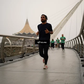 Runner Photo 8543499