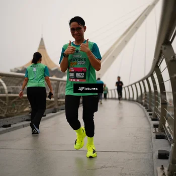 Runner Photo 8543504