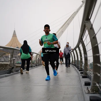 Runner Photo 8543511