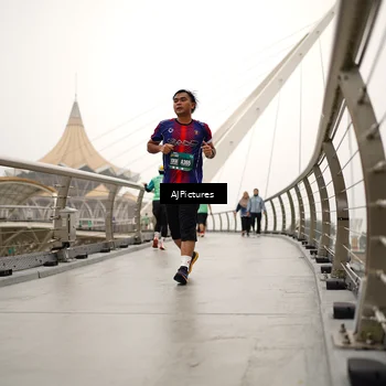 Runner Photo 8543521