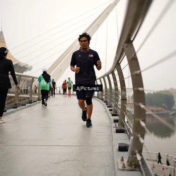 Runner Photo 8543551