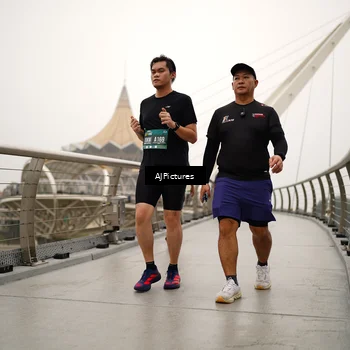 Runner Photo 8543553