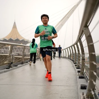 Runner Photo 8543566
