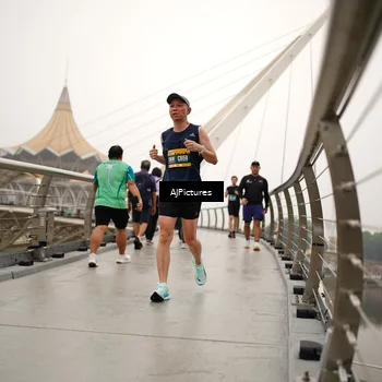 Runner Photo 8543568