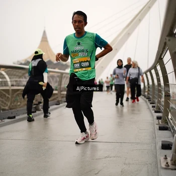 Runner Photo 8543593