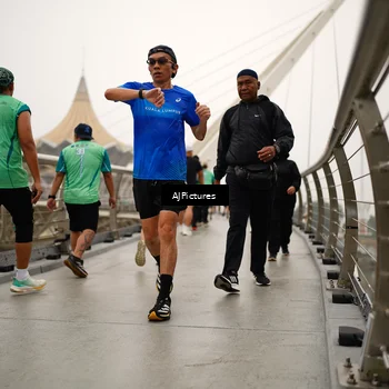 Runner Photo 8543595