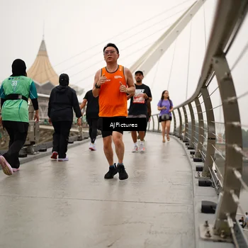 Runner Photo 8543598