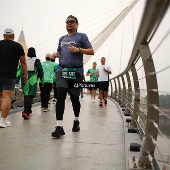 Runner Photo 8543599