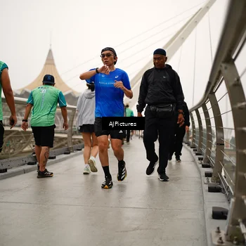 Runner Photo 8543603