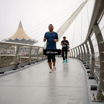 Runner Photo 8543621