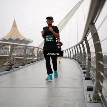 Runner Photo 8543627
